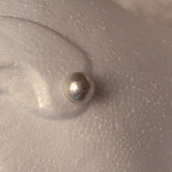 Jewelry - 💵2/$10Bundle and Save💵 NWOT Silver Toned Distressed Stud Ball Earrings